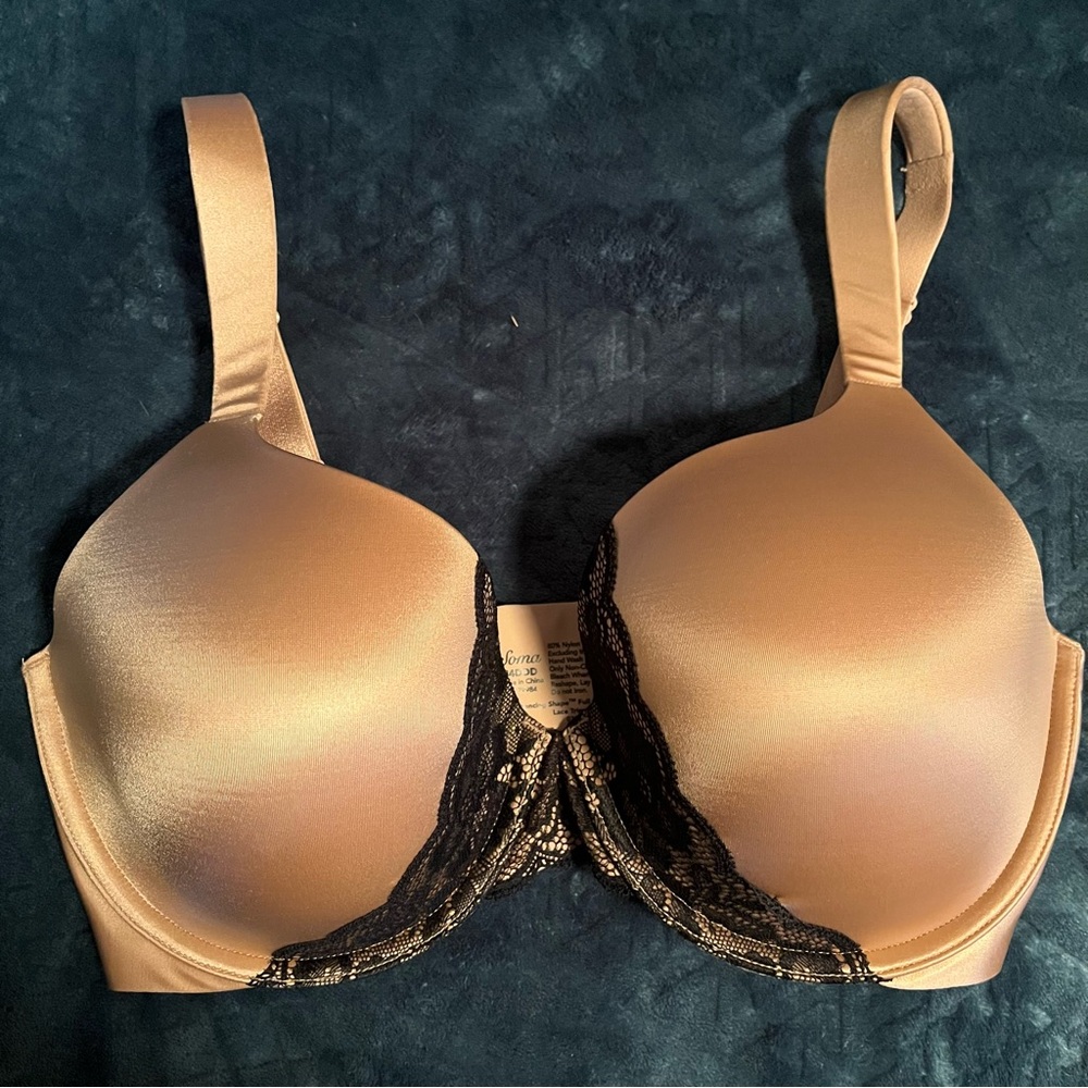 Like-New Soma Enhancing Shape Full Coverage Lace Trim Bra